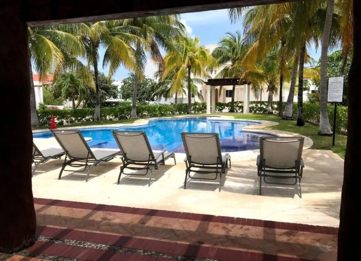 Luxury Caribe Apartment Cancun
